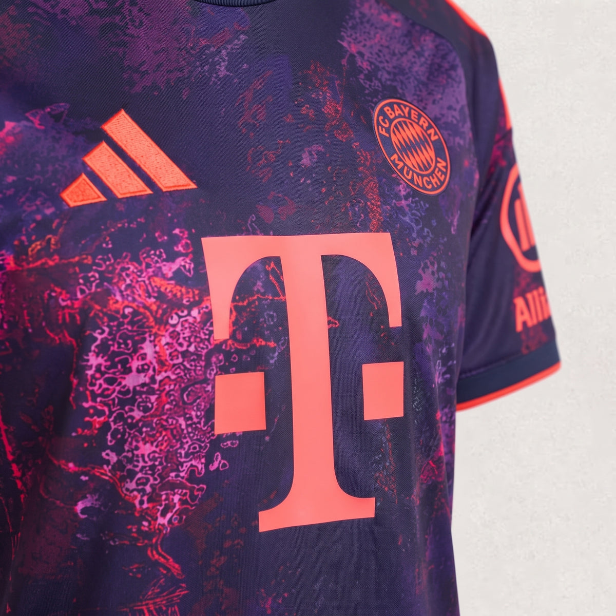 Bayern München 26/27 Third Jersey
