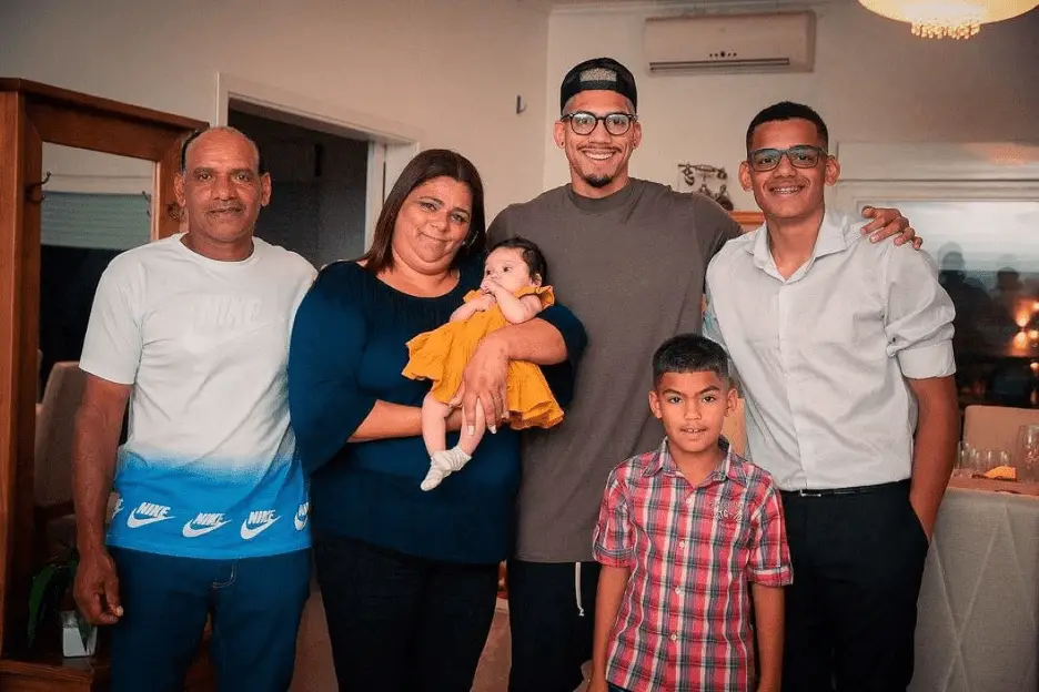 Araujo Spending Christmas with his family