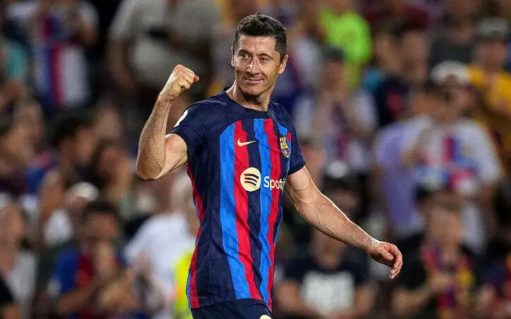 Robert Lewandowski playing for his club.