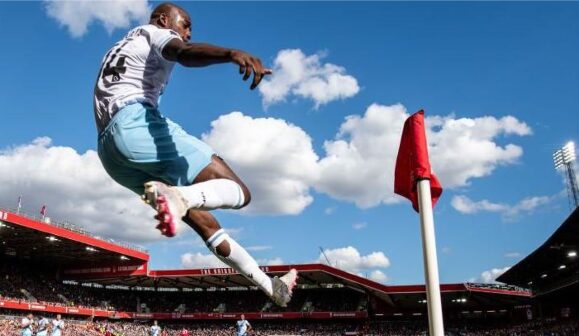 Jean Philippe Mateta playing football.
